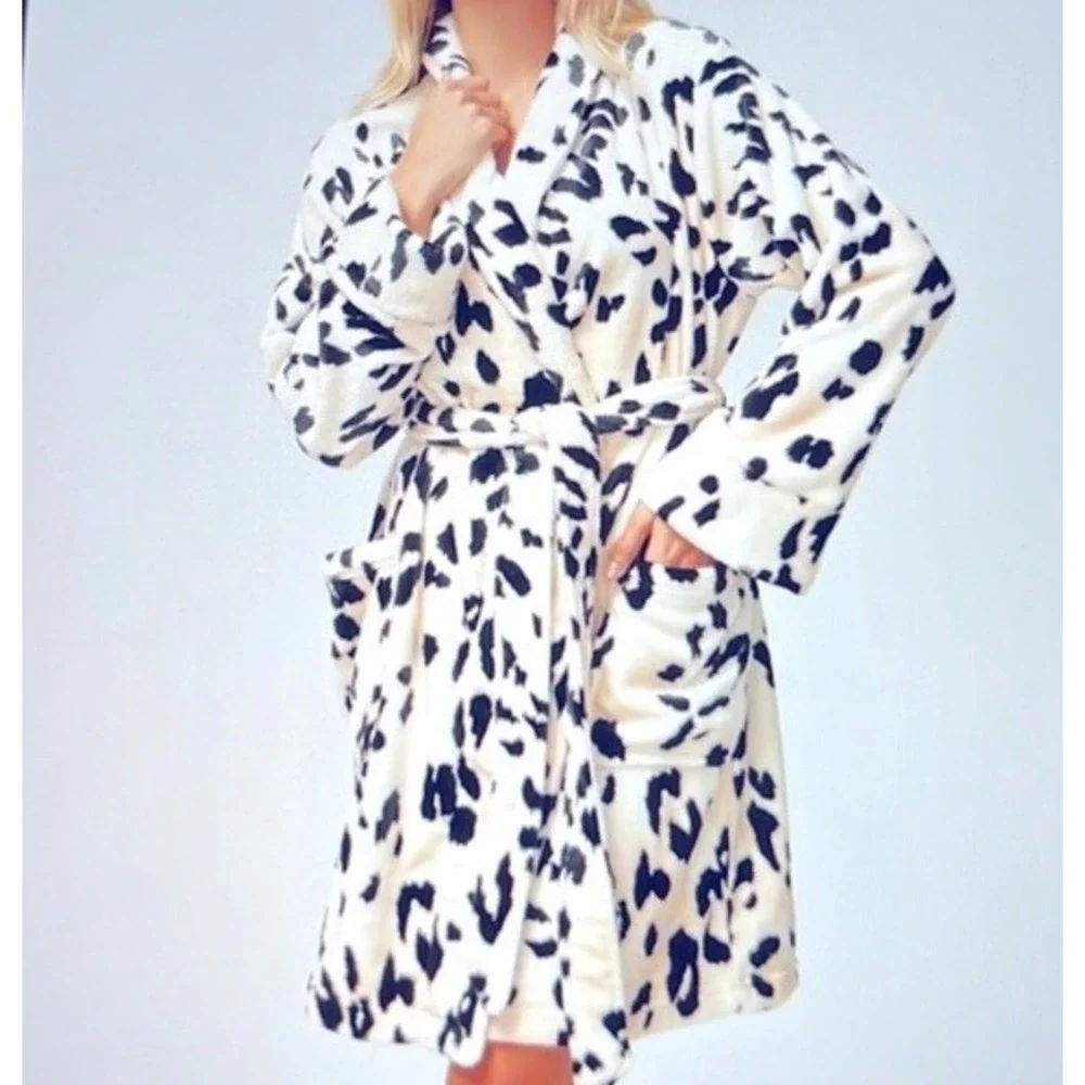 SOMA Wildest Dreams‎ Short Plush Animal Print Tie Bathrobe Size L/XL Gorgeous